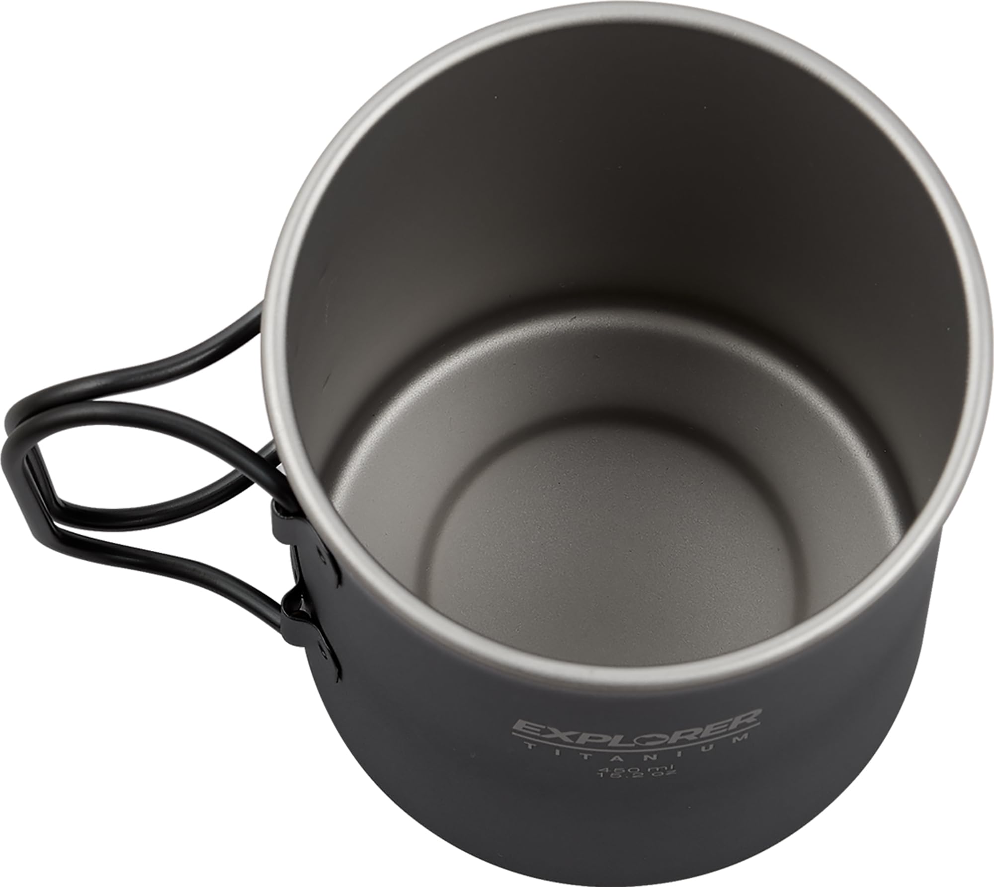 Folding handle on Explorer Bear cup provides secure grip during outdoor activities.