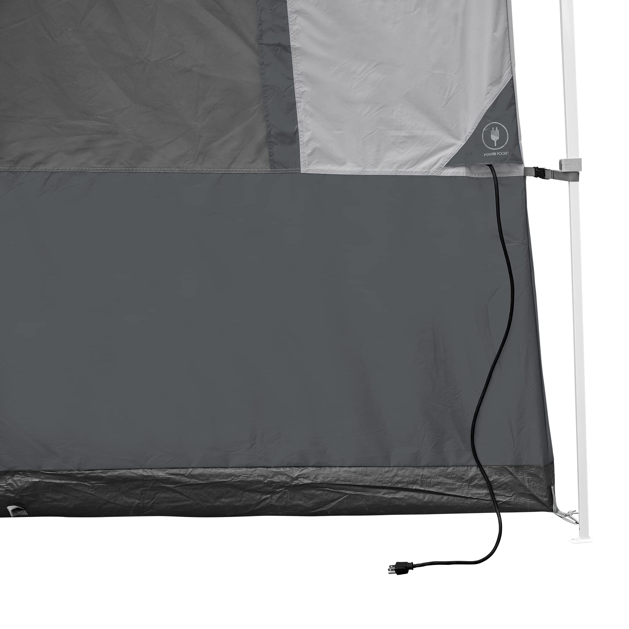 Privacy sealing with heavy-duty zippers on the Camping Cube Sport.