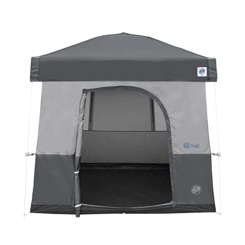 Privacy zippers on Camping Cube Sport windows and door.