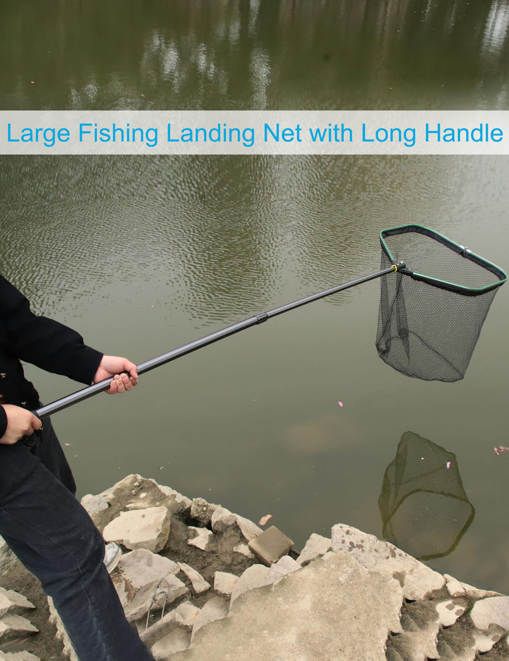 Portable half-folding landing net with retractable pole