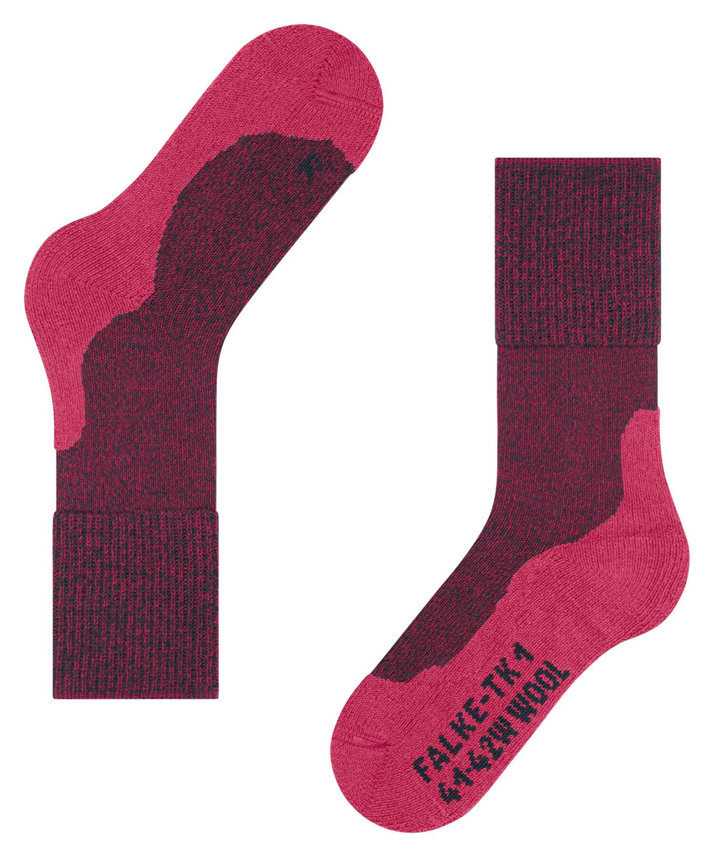 Great for camping and trekking with reliable warmth and moisture control