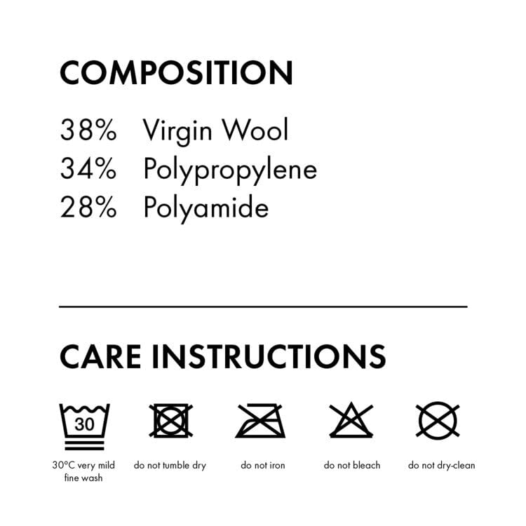 Machine-washable FALKE Wander socks illustrate care guidance