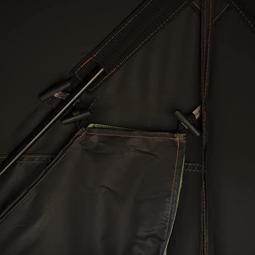 Portable hunting blind designed for group hunts