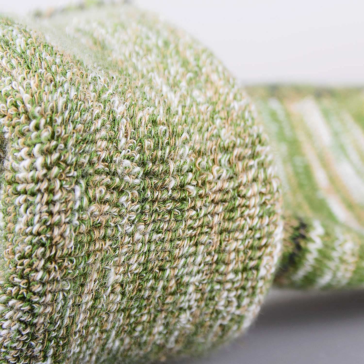 FEIDEER women's hiking socks toe-wrap closeup highlights smooth seams and foot protection.