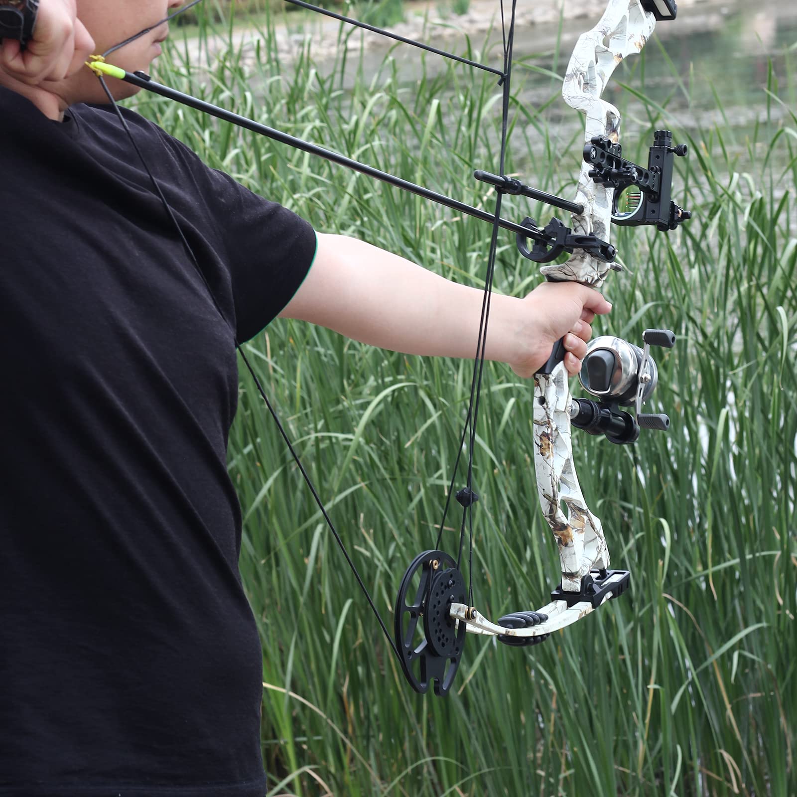 Product gallery showing eight images of the FENJANER Bowfishing Reel