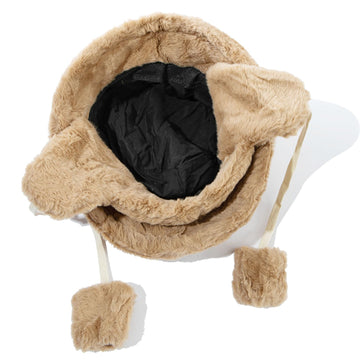 Two-in-one design: bucket hat with ear flaps