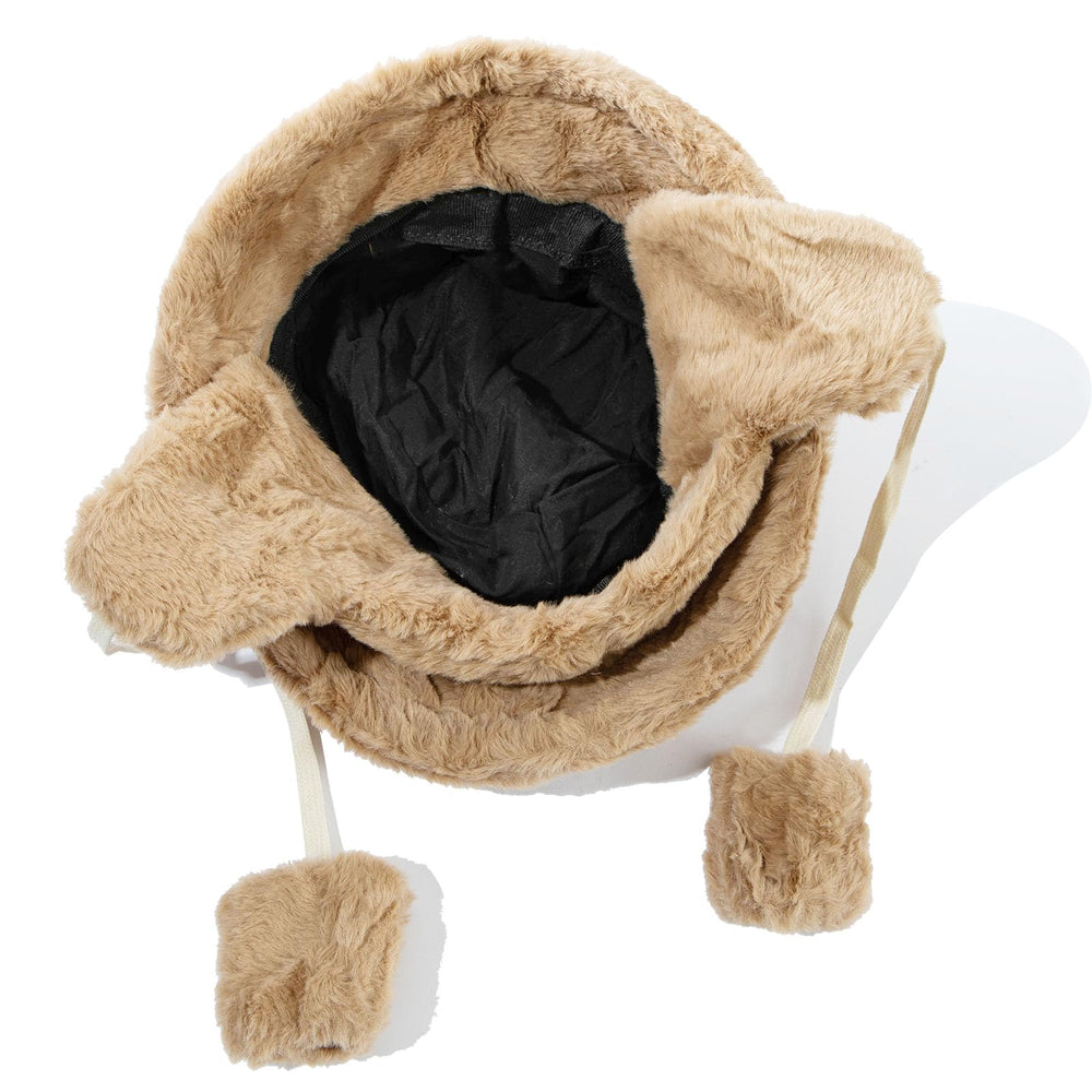 Two-in-one design: bucket hat with ear flaps