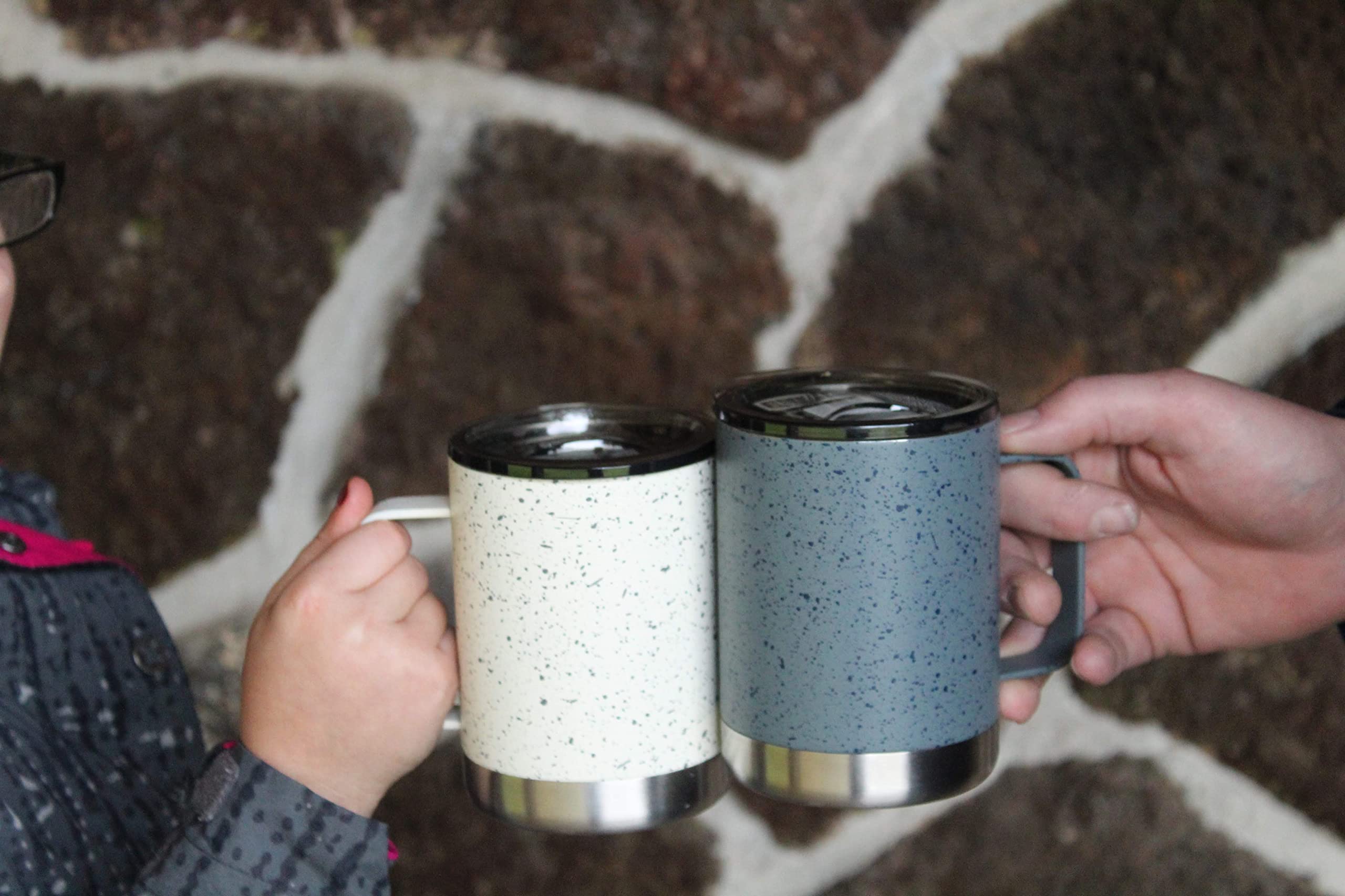 FIFTY/FIFTY condensation-free exterior stays dry in heat.