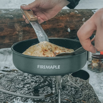 Fire-Maple Feast 4 folding-locking handle enables compact packing and safe transport