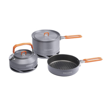Fire-Maple Feast heat exchanger pot with lid demonstrates compact 1.5L capacity for two to three campers.
