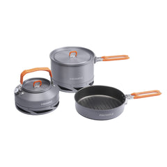 Fire-Maple Feast heat exchanger pot with lid demonstrates compact 1.5L capacity for two to three campers.