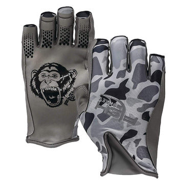 Exposed fingertips allow tactile control on tackle and lines