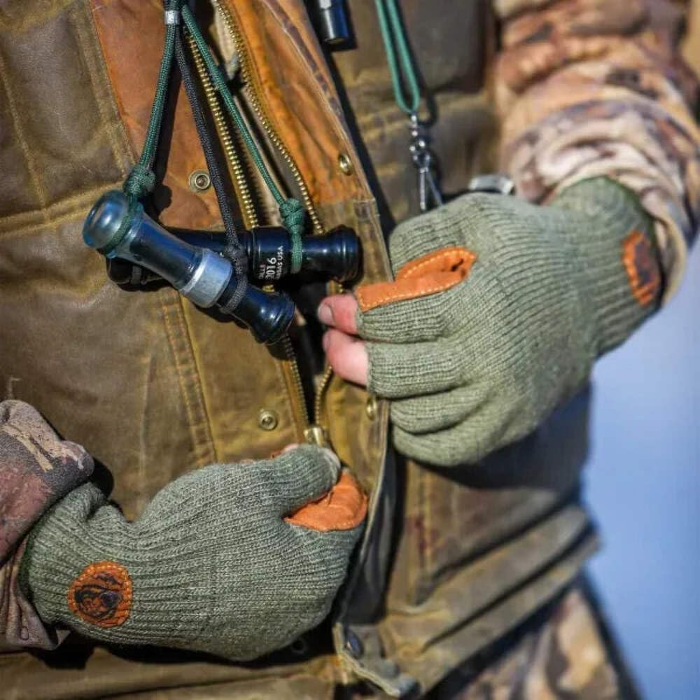 Fish Monkey non-slip silicone grip glove for improved rod control in icy conditions.