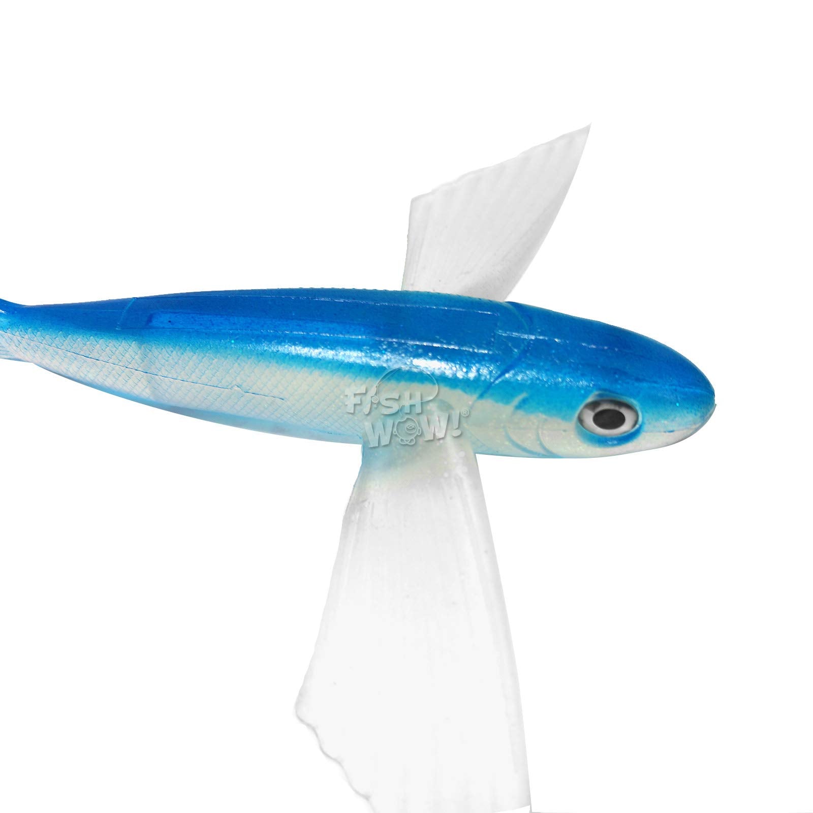 Fish WOW! Blue Pearl finish boosts underwater visibility and lure action.