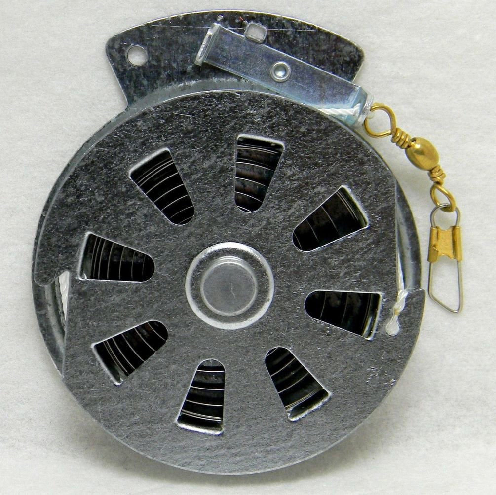 Stainless steel spring and galvanized frame of the reel