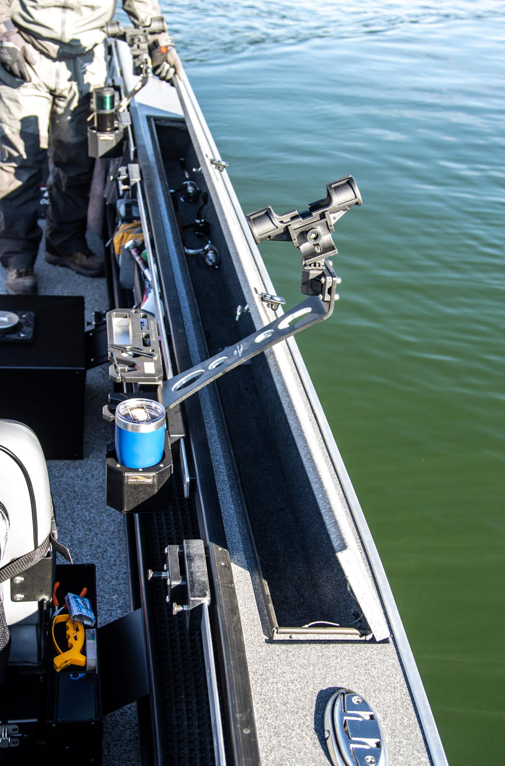 Fish Fighter quick-release rod riser installation step illustrating easy setup