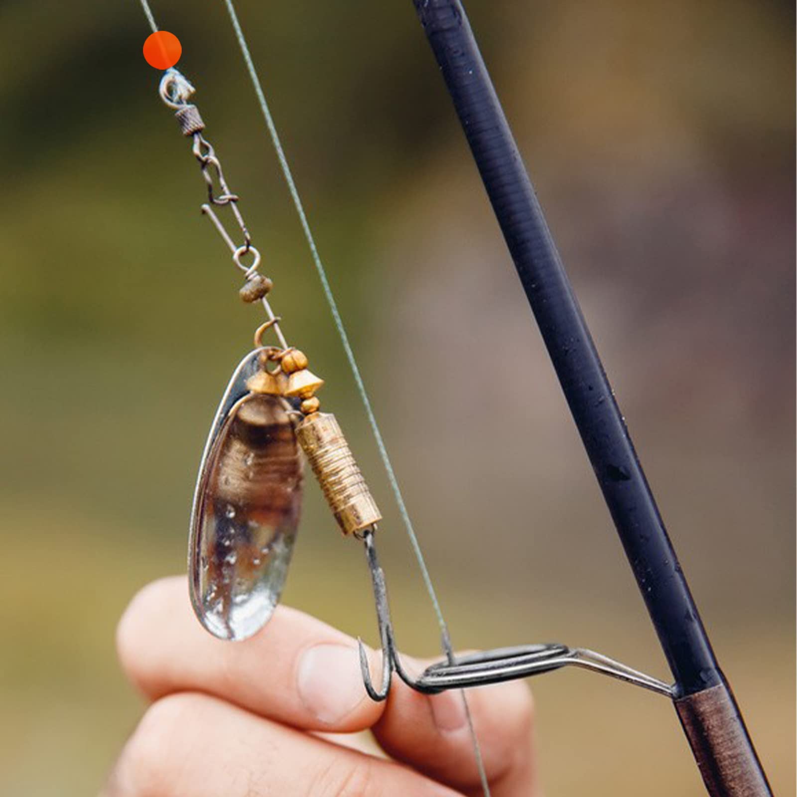 Fishing rigs with glow beads on line