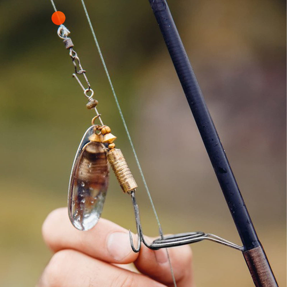Fishing rigs with glow beads on line