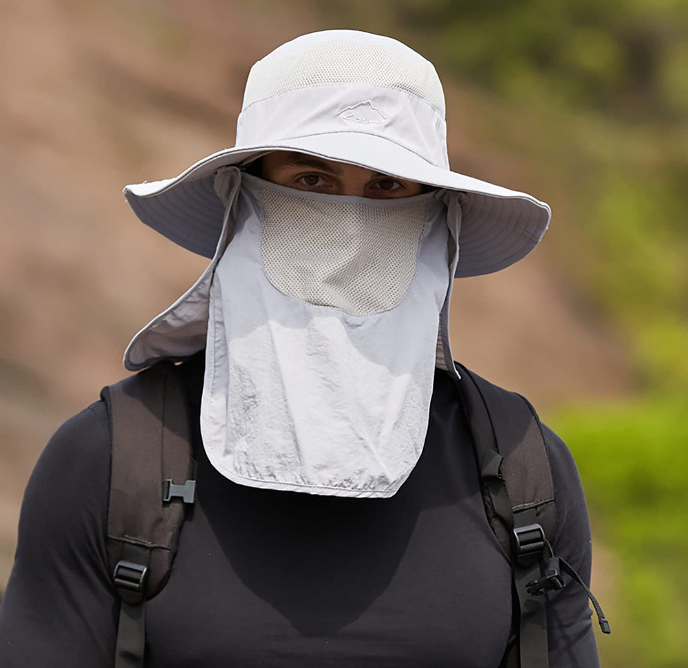 All-day comfort with sweatband and moisture-wicking lining