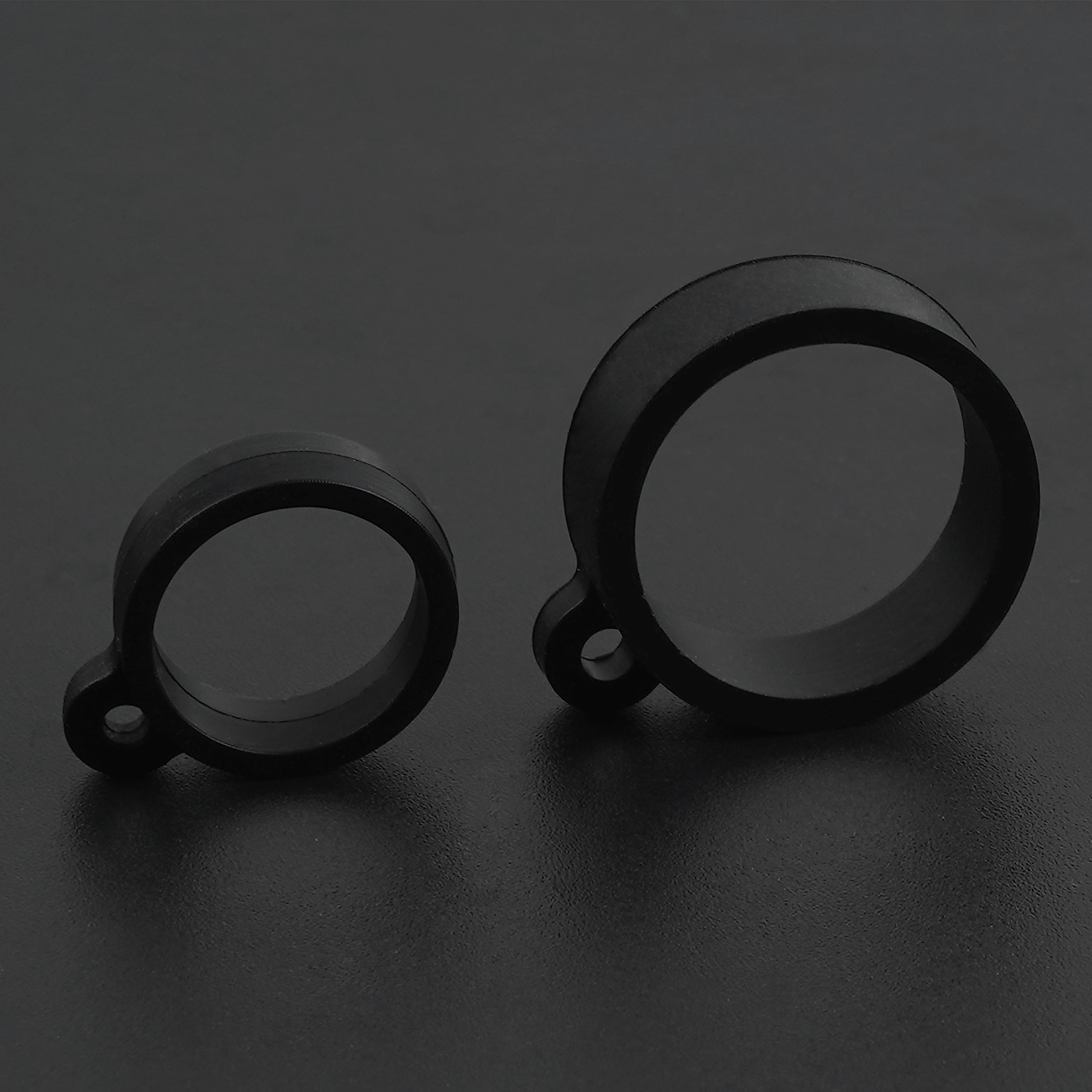 Plastic storage box included with all 16 hook keeper pieces