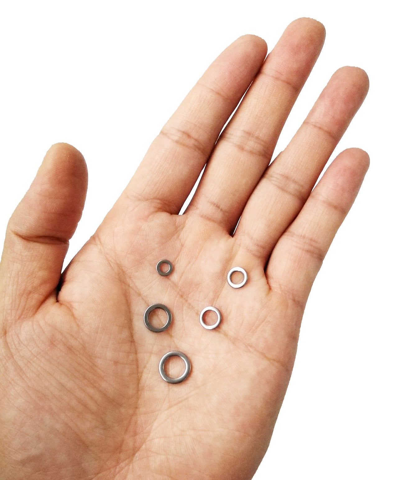 Multiple sizes of jigging solid rings for hooks and lures