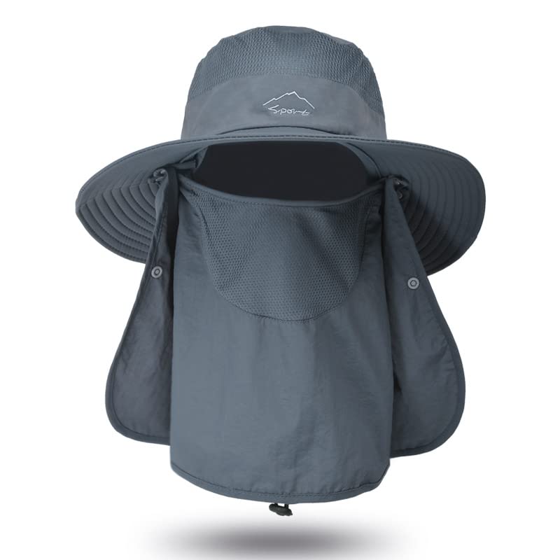 Adjustable chin strap on the hat