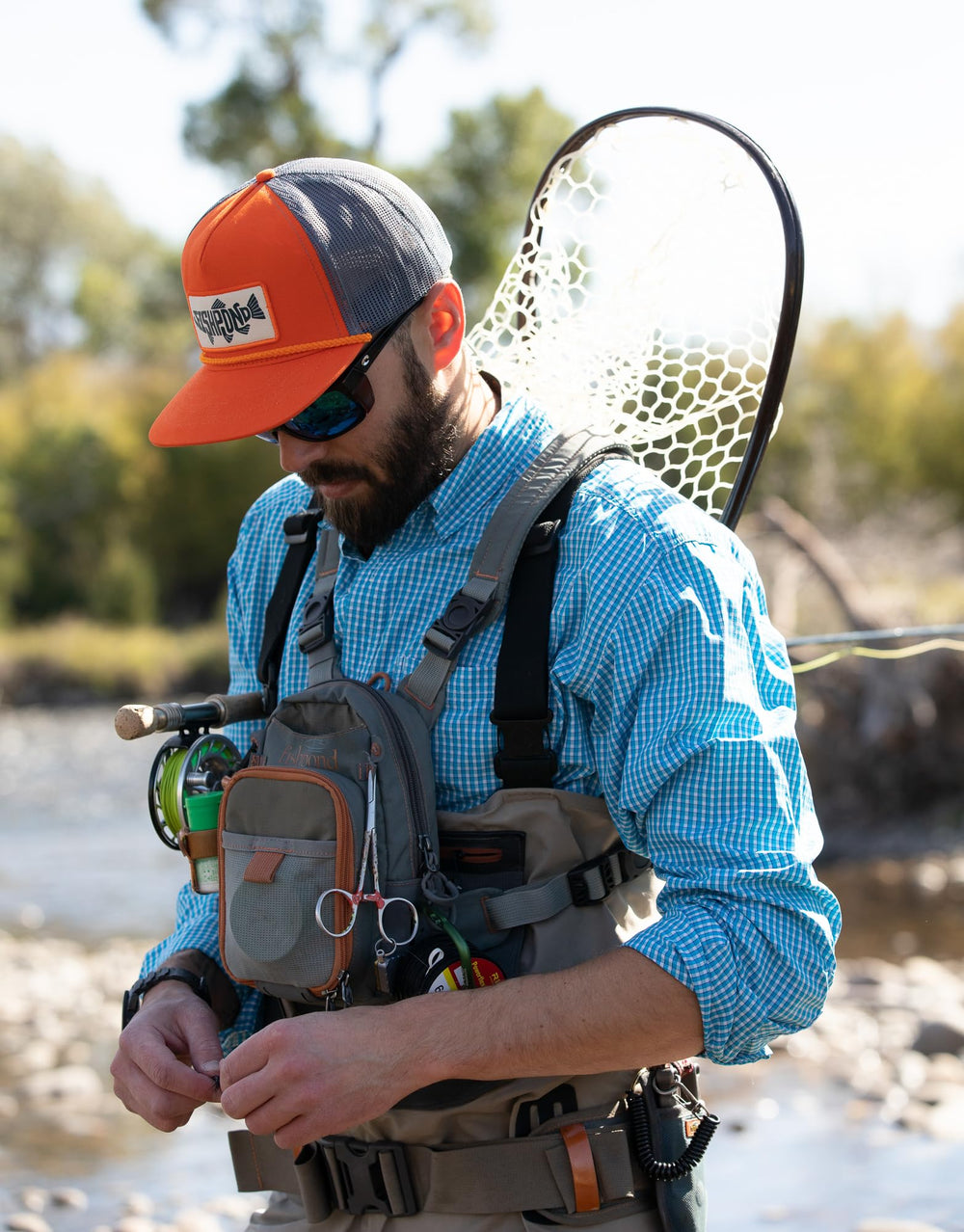 Rear pass-through for wading belt integration