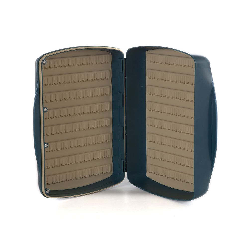 Fishpond Pescador XL interior with organized compartments for many flies