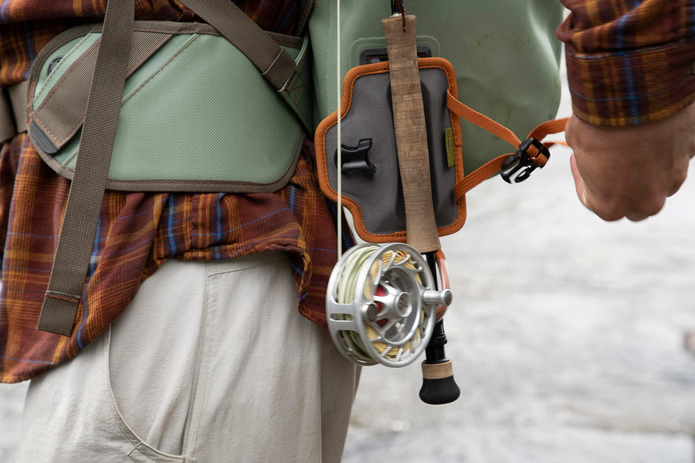 Rod holder mounted on a wader belt