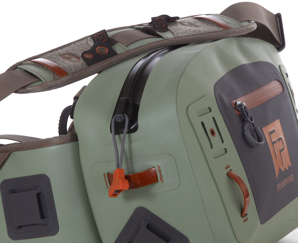 Fishpond Thunderhead Lumbar interior organization helps separate gear for fast retrieval
