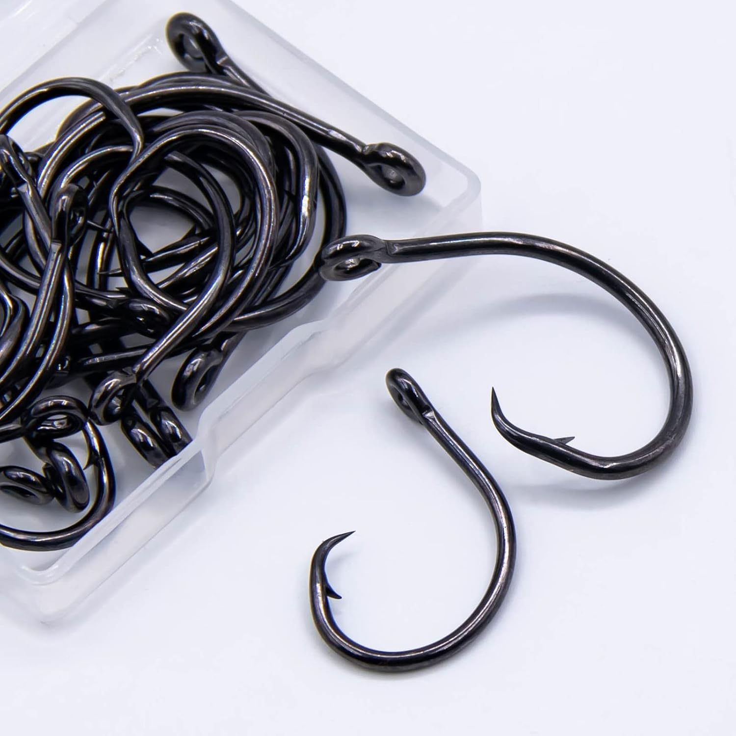 FishTrip hooks in angling use ideal for versatile freshwater and saltwater fishing