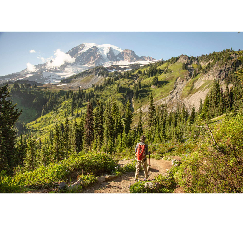 FITS Light Hiker moisture-wicking fibers manage sweat across changing conditions.