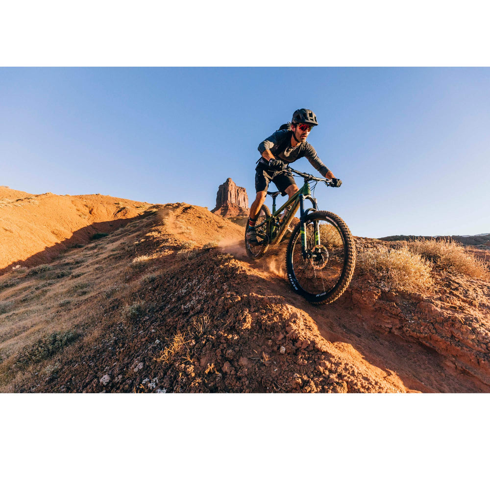FITS Light Hiker on-trail versatility supports hiking, camping, and trekking.