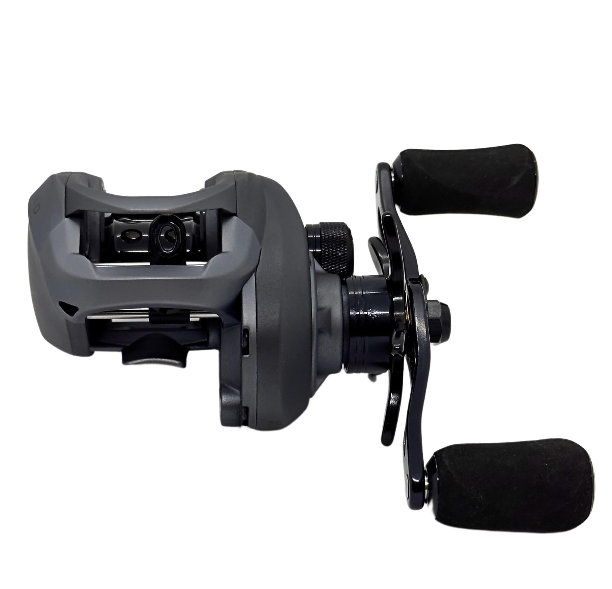 Fitzgerald Fishing VLD10 left-side reel for balanced, smooth casting.