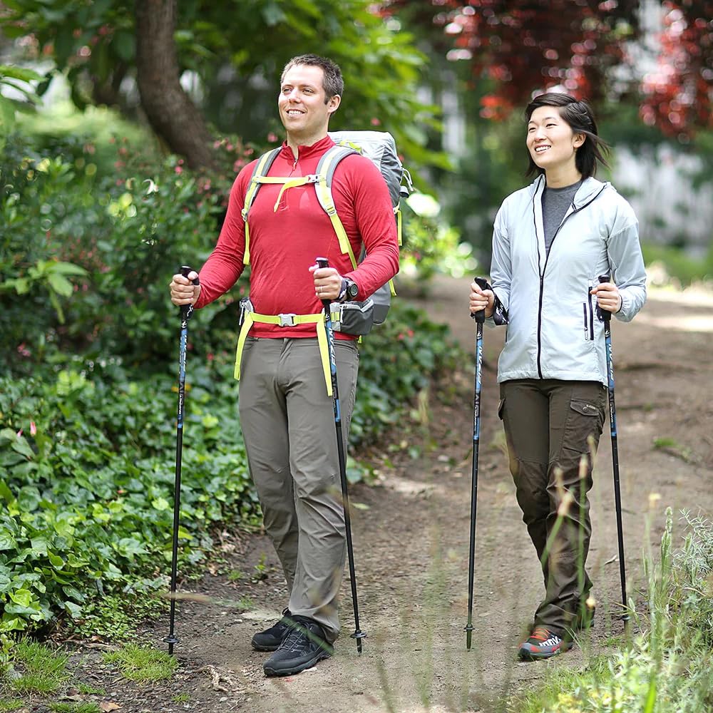 Fizan Compact 3 collapsible design fits easily into backpacks.