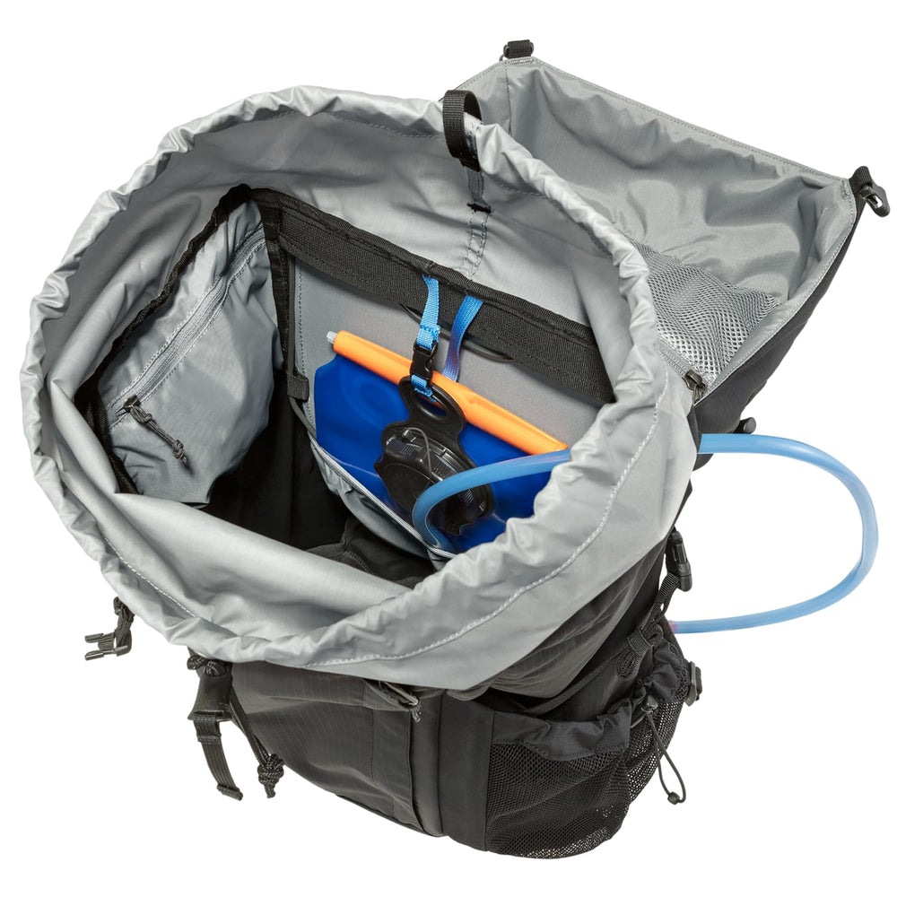 Fjällräven Abisko Hike 35L inner compartments and zip pocket for secure storage