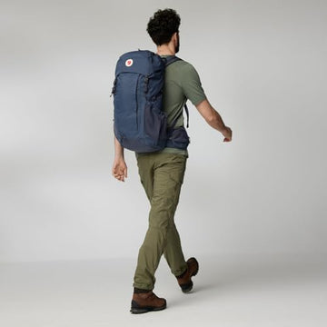 Fjällräven Abisko Hike 35L rain cover included for weather protection