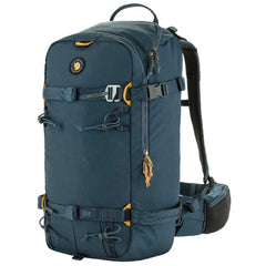 Fjällräven Bergtagen 30L backpack front view for everyday hiking and easy access