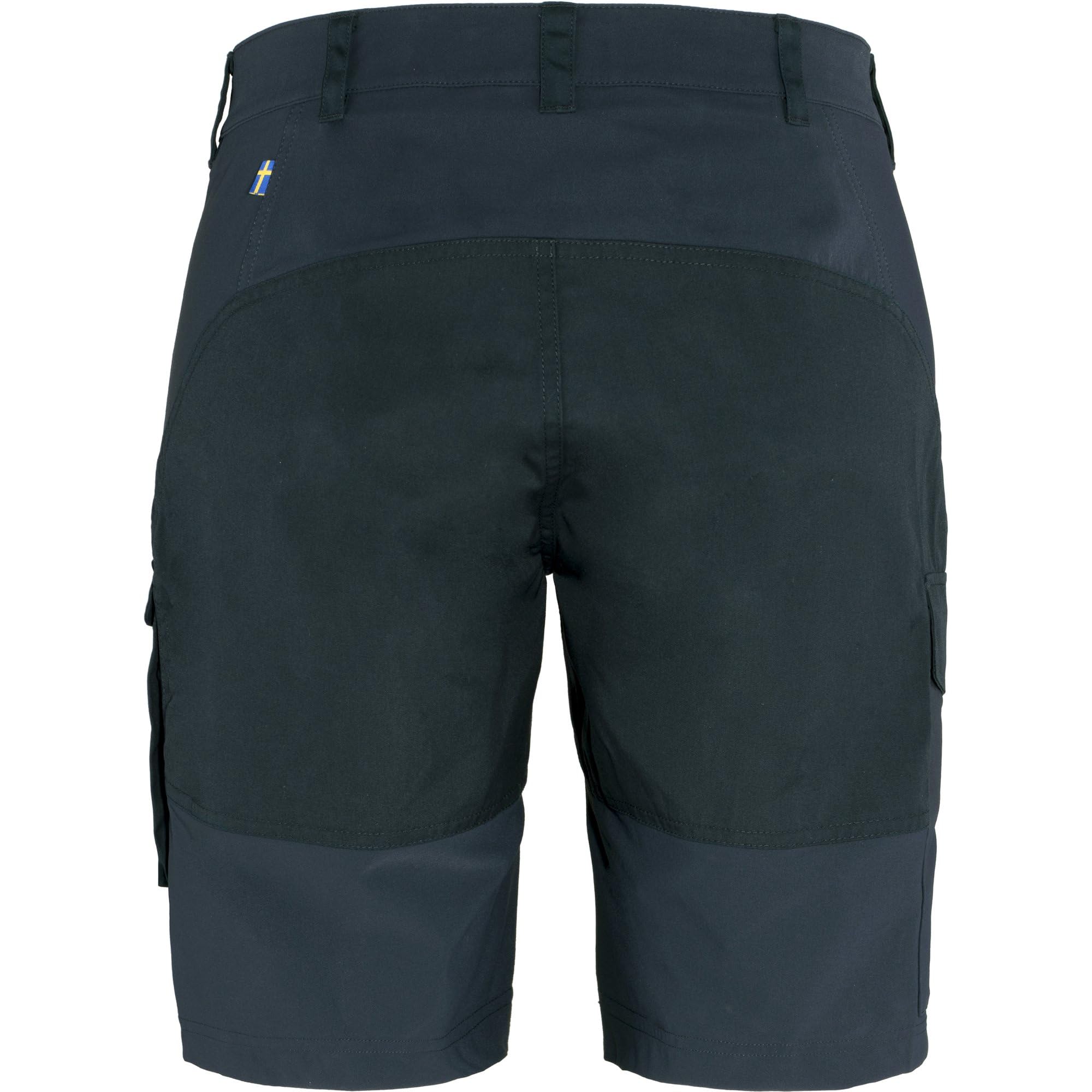 Fjallraven Nikka Curved W shorts front pockets for accessible storage on treks