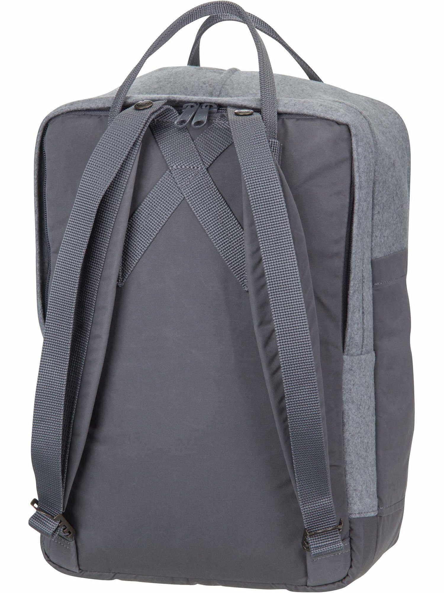 Fjällräven Men's Sport Backpack side pocket for water bottle and quick access.