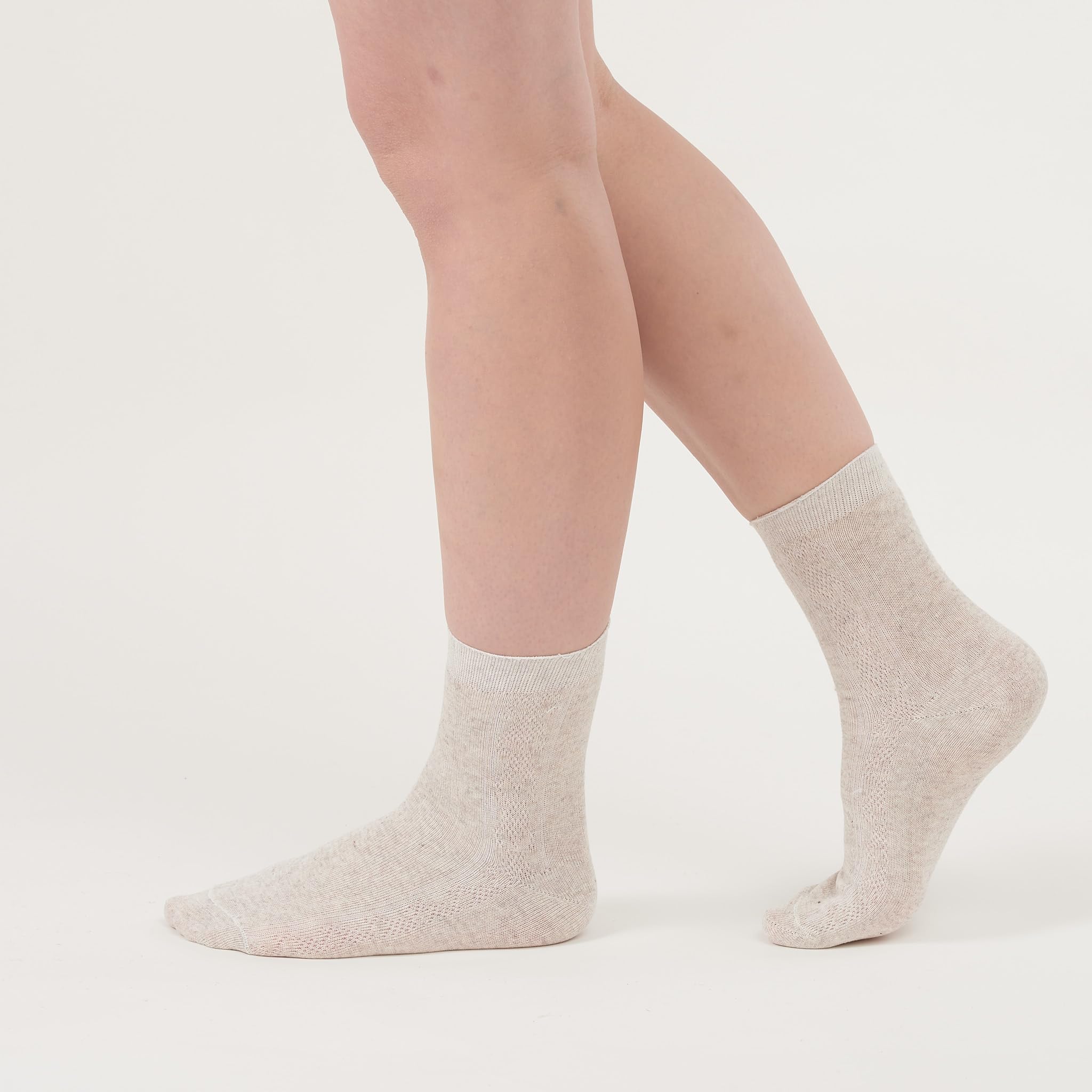FlaxSox moisture-absorbing linen socks keep feet comfortable in humidity.