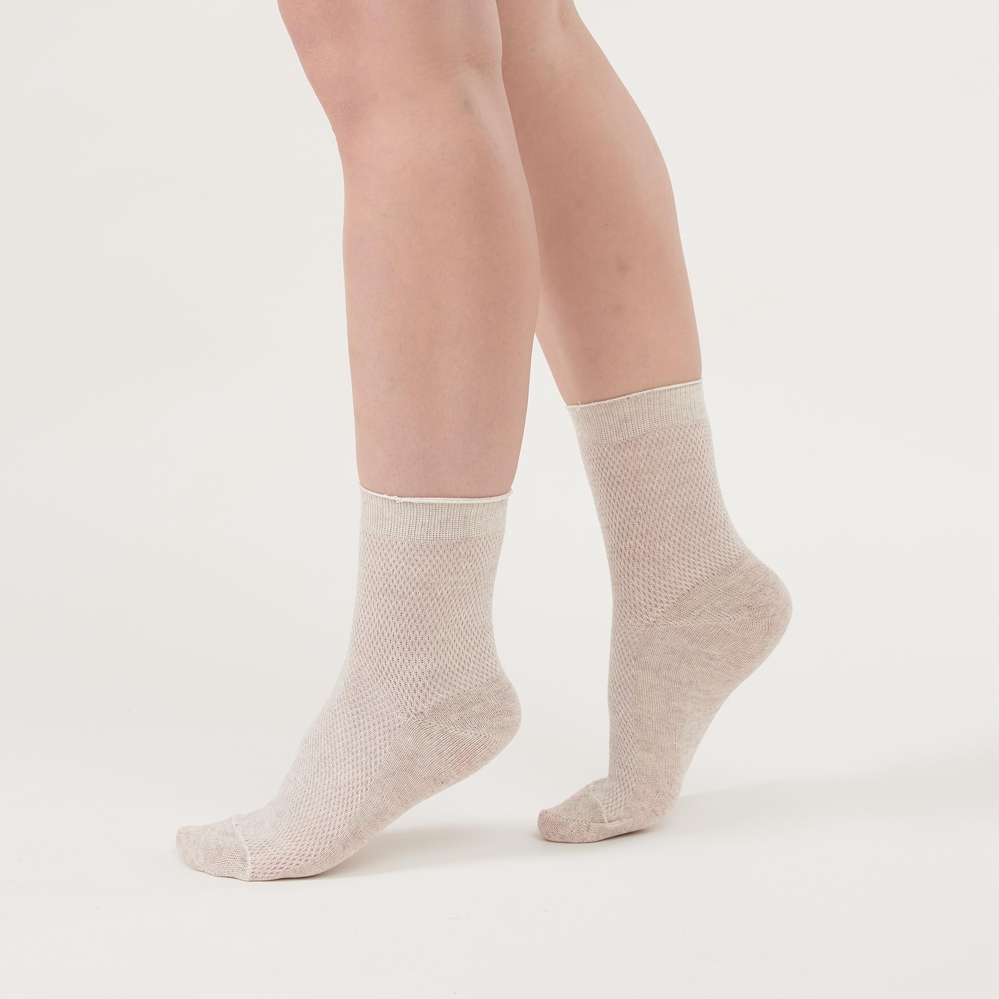 FlaxSox cuffs and weave detail, breathable moisture-wicking for all-day wear.