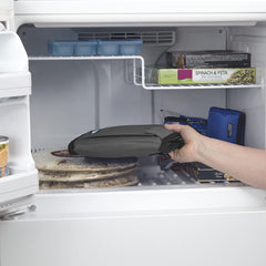 FlexiFreeze cooler with ice-core cooling provides mess-free cooling.