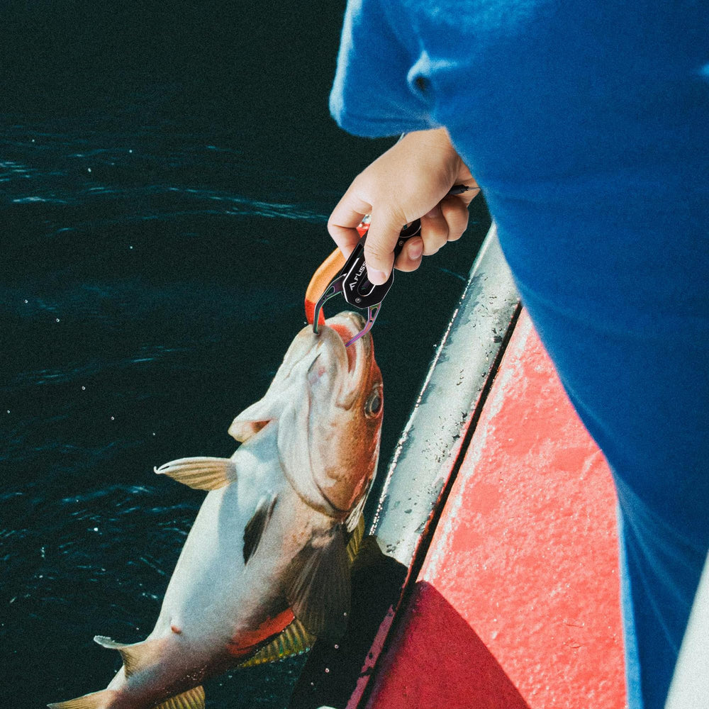 Stainless steel grabber head with corrosion resistance