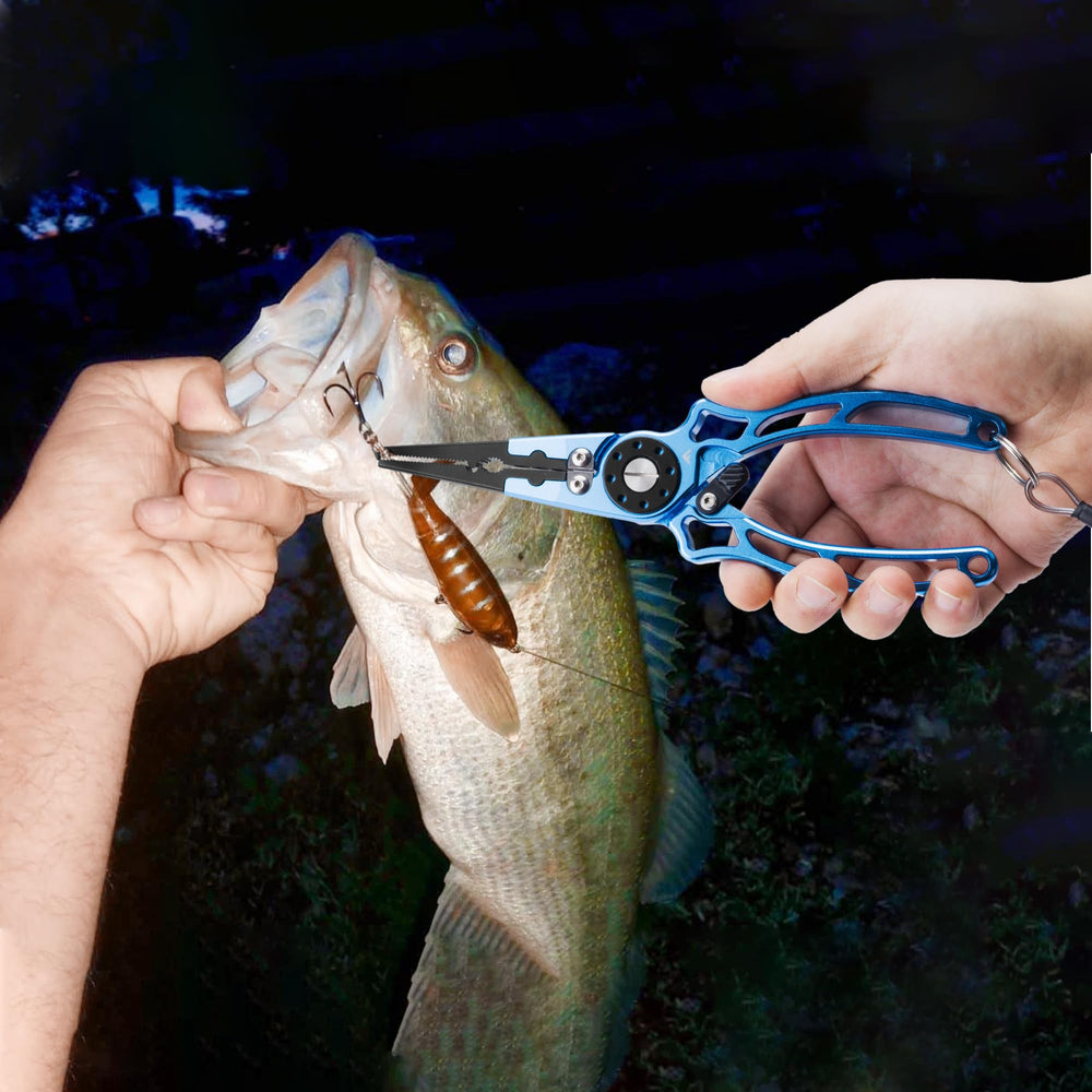 Safety lock design on FLISSA fishing pliers