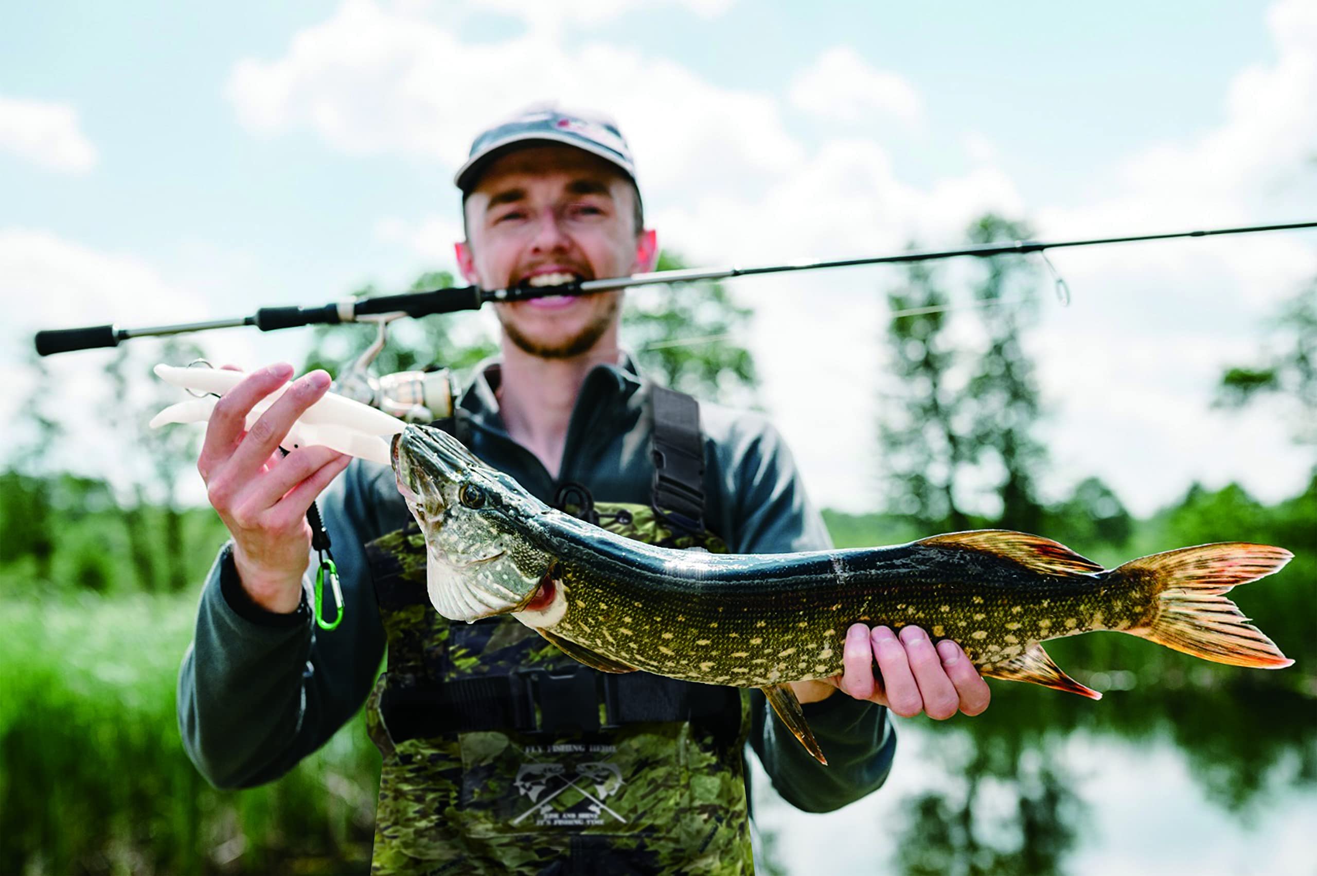 Fly Fishing Hero women's waders with comfortable fit and secure drawcord.