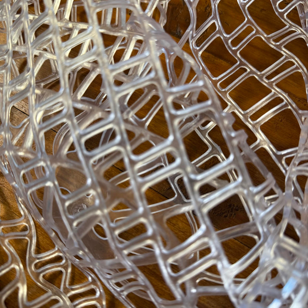 Built-in loop for attaching the net to a pack or wading belt