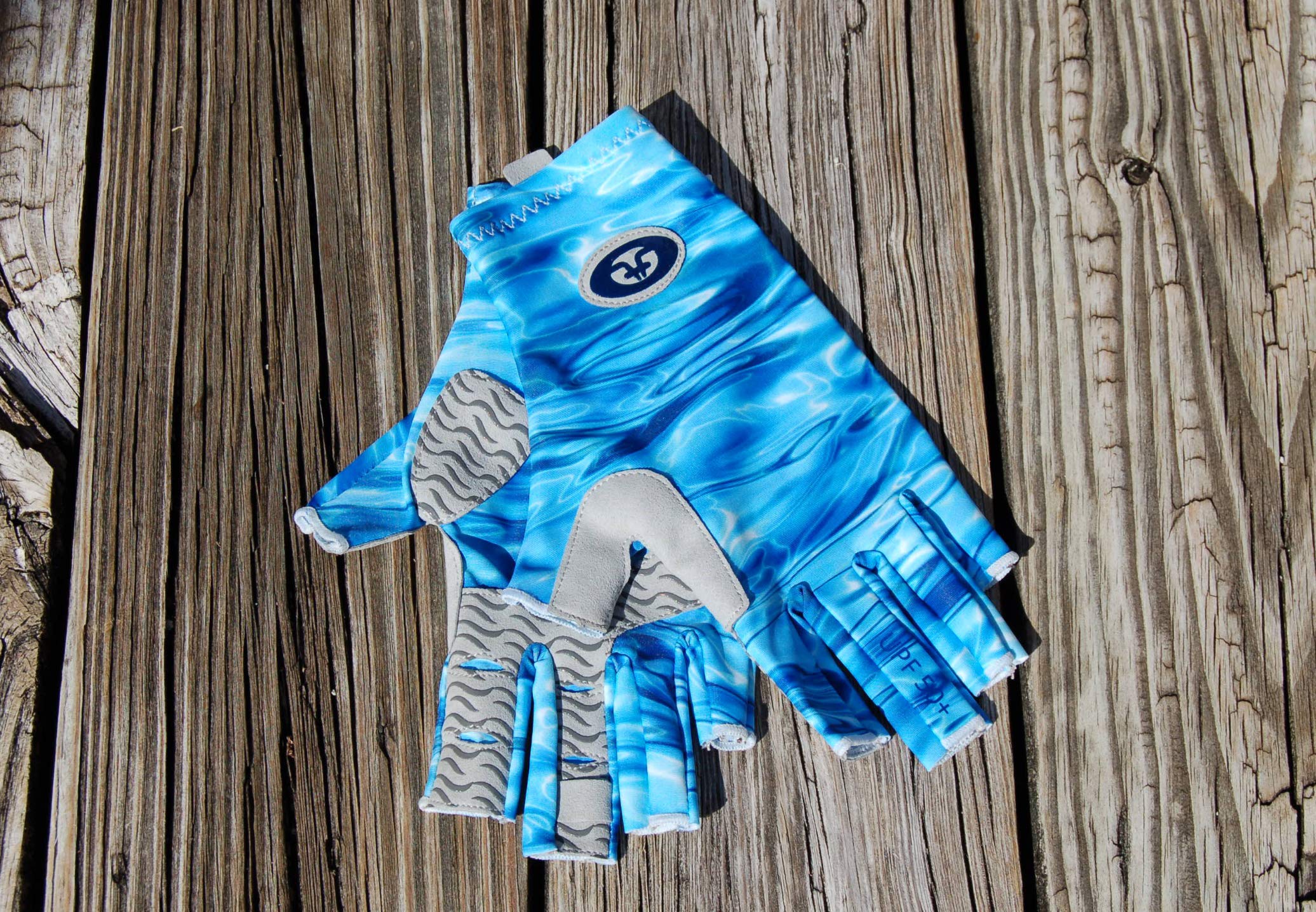 Flying Fisherman SunBandit Pro Series extended cuff protects wrists and forearms.
