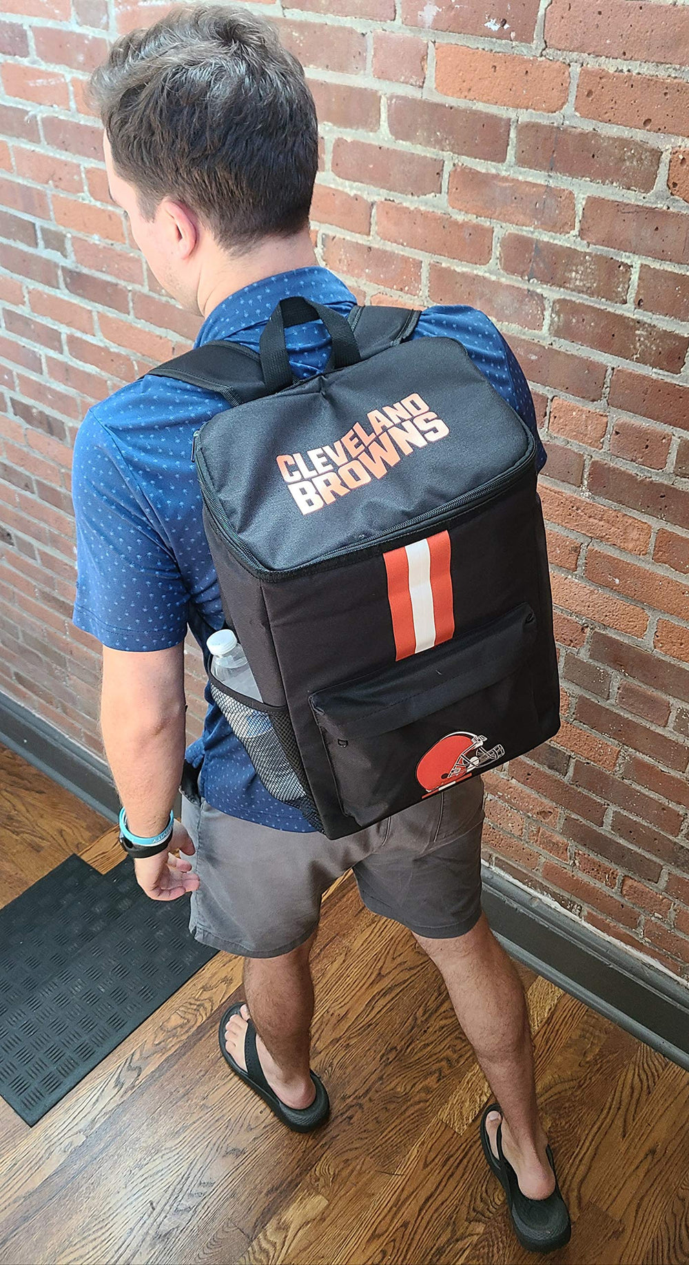 FOCO Cleveland Browns cooler backpack top handle for easy hand carry or hanging