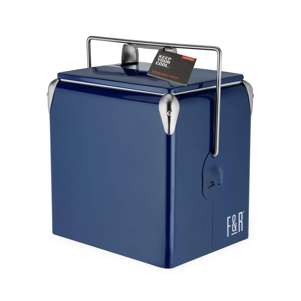Foster & Rye vintage cooler makes a stylish gift for beer lovers.